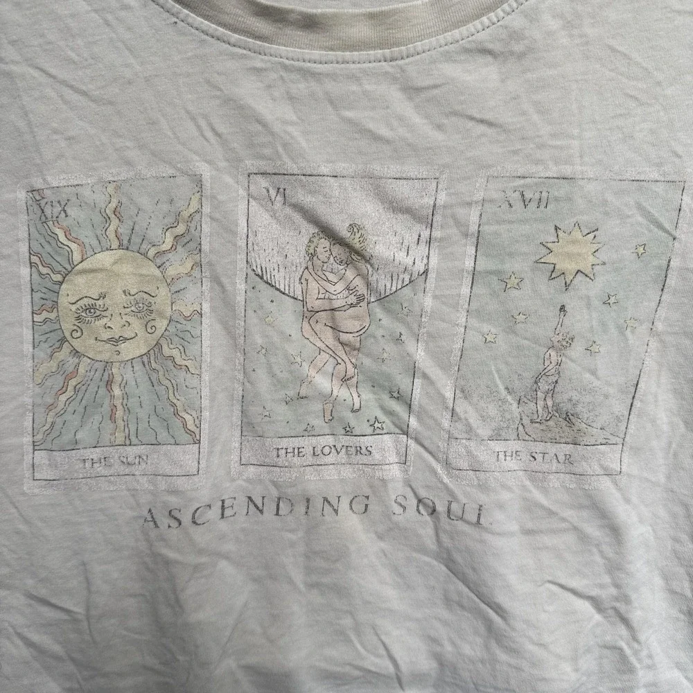 Forever 21 Shirt Womens Medium White Tarot Card Graphic Cropped Distressed Tee - Picture 2 of 6